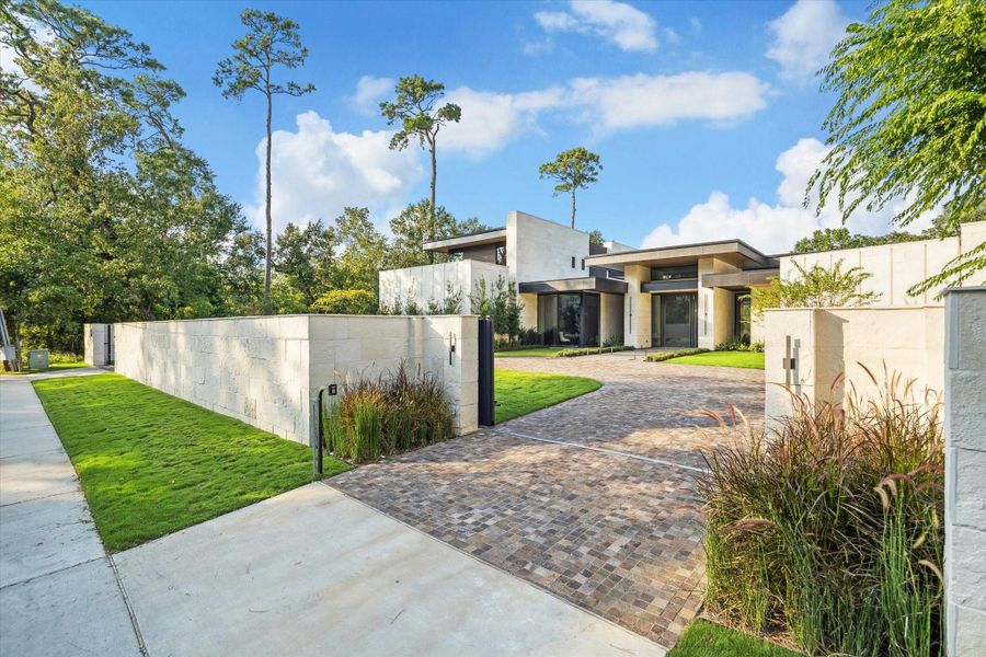 Image 14 of a home in .