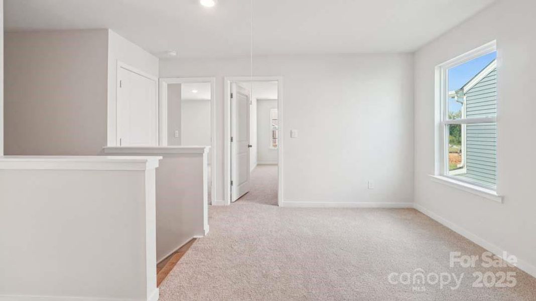 Spacious, unfurnished interior of a new home in Cardinal Creek, Charlotte (Image 8).
