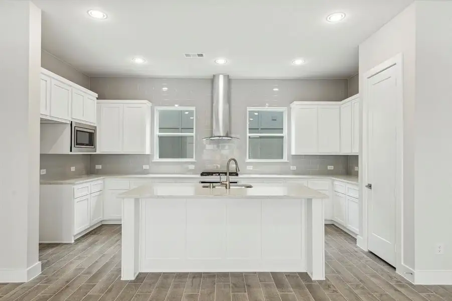 Furnished interior view inside a new home in SoHo Square, Dallas (Image 7).