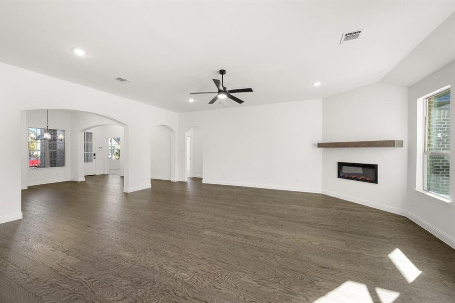 725 Winecup- Living Room