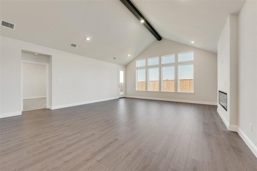 Spacious, unfurnished interior of a new home in Wildflower Ranch, Justin (Image 32).