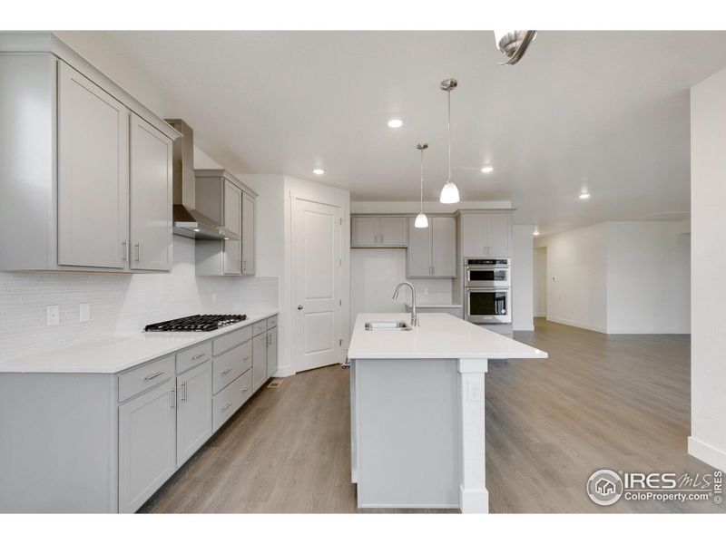 Furnished interior view inside a new home in Vantage, Berthoud (Image 5).