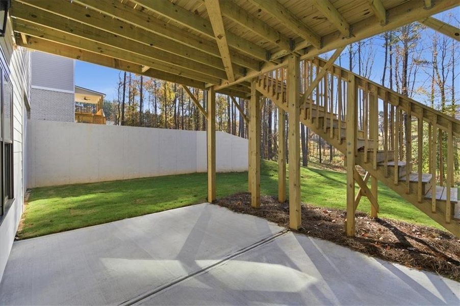 Exterior details and patio area of a home in Ford Landing, Acworth (Image 29).