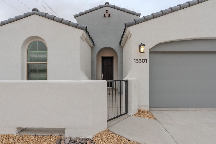 Exterior details and patio area of a home in Emerald Estates, El Paso (Image 25).