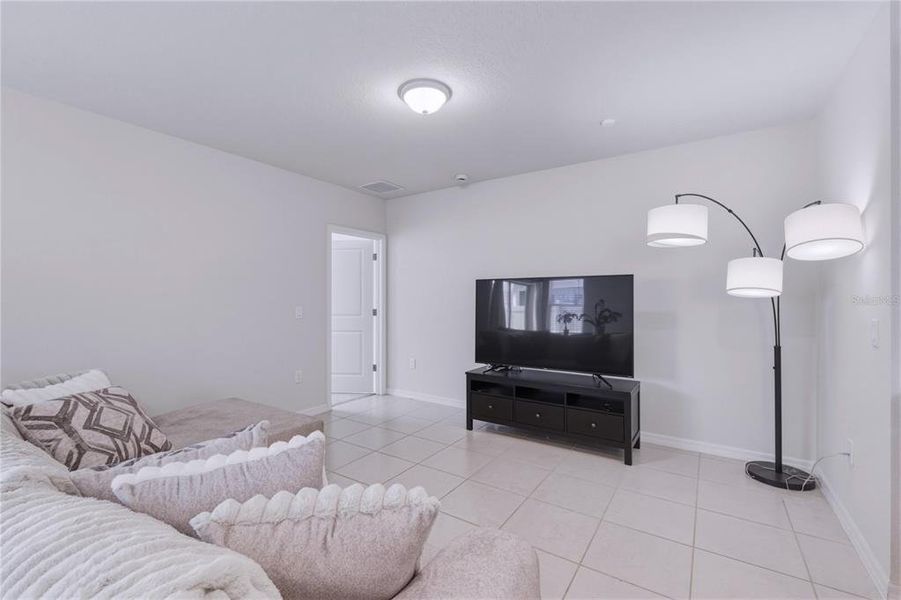 Furnished interior view inside a new home in , Davenport (Image 13).