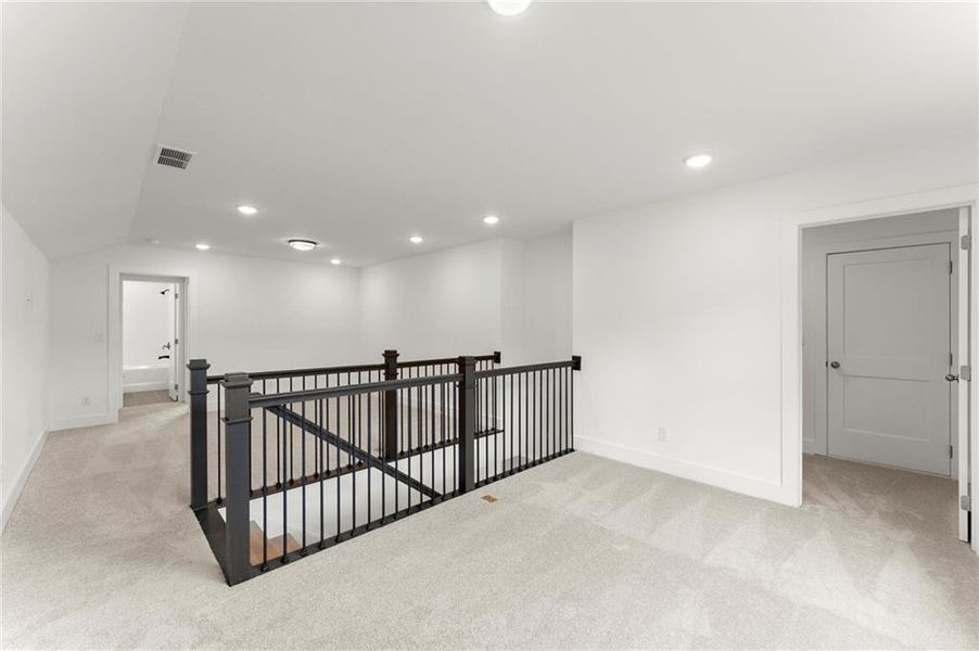 Spacious, unfurnished interior of a new home in Hillgrove Preserve, Powder Springs (Image 50).