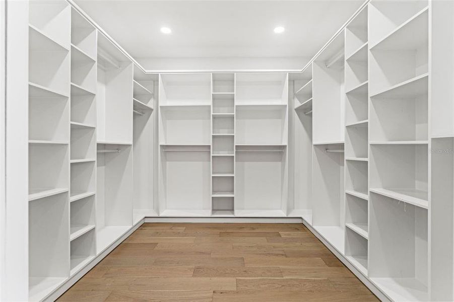 Spacious, unfurnished interior of a new home in , Tampa (Image 66). Spacious, unfurnished interior of a new home in , Tampa (Image 66).