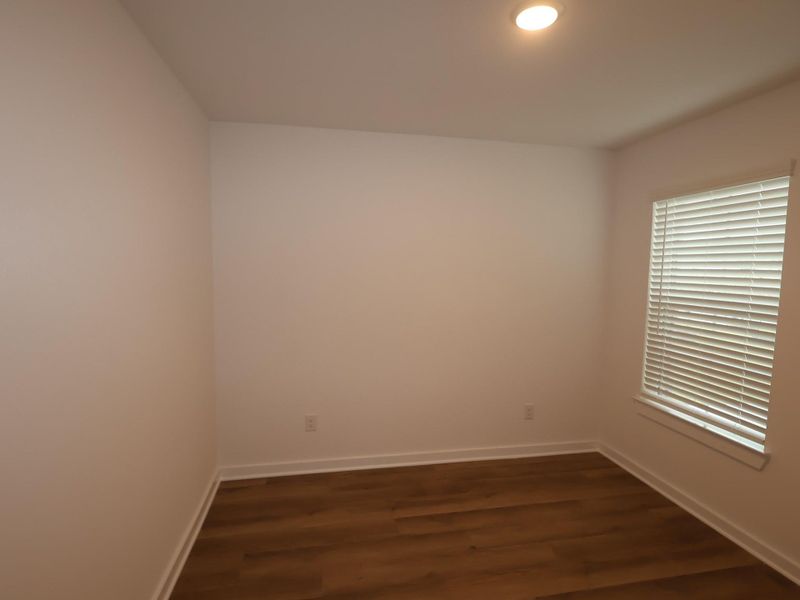 Spacious, unfurnished interior of a new home in Miller's Pond, Rosenberg (Image 21).