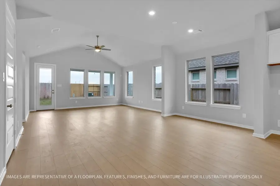 Spacious, unfurnished interior of a new home in River Ranch 55', Dayton (Image 10).
