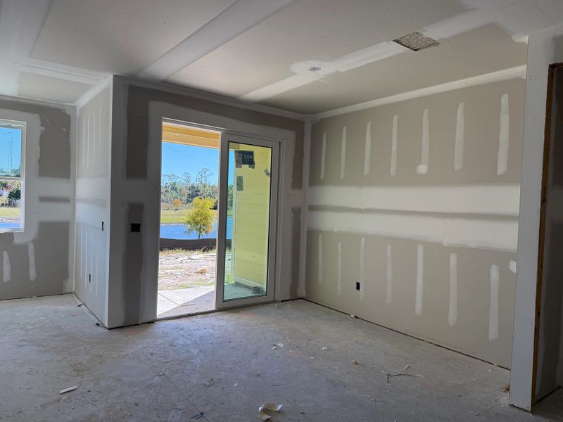 Airy dining space with easy access to the outdoors