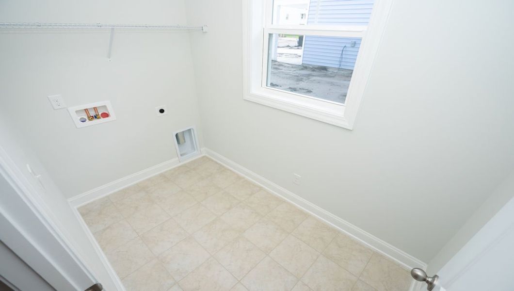 Representative unfurnished interior of a home built from the CUMBERLAND by D.R. Horton in Waterbridge, Myrtle Beach (Image 21).