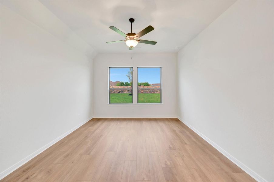 Spacious, unfurnished interior of a new home in Legacy - Retreat Collection, League City (Image 39). Spacious, unfurnished interior of a new home in Legacy - Retreat Collection, League City (Image 39).