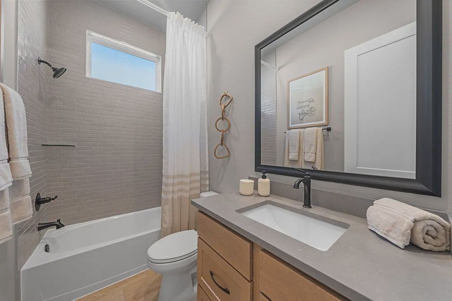 Furnished interior view inside a new home in Blue Heron, Mont Belvieu (Image 8).