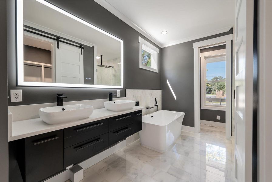 Furnished interior view inside a new home in , Charleston (Image 6).