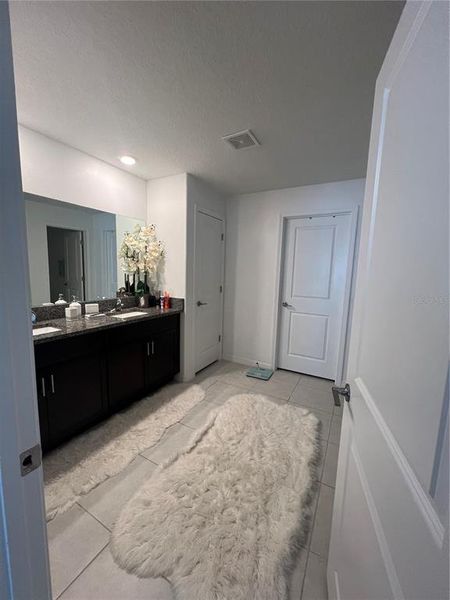Furnished interior view inside a new home in North Park Isle, Plant City (Image 15).