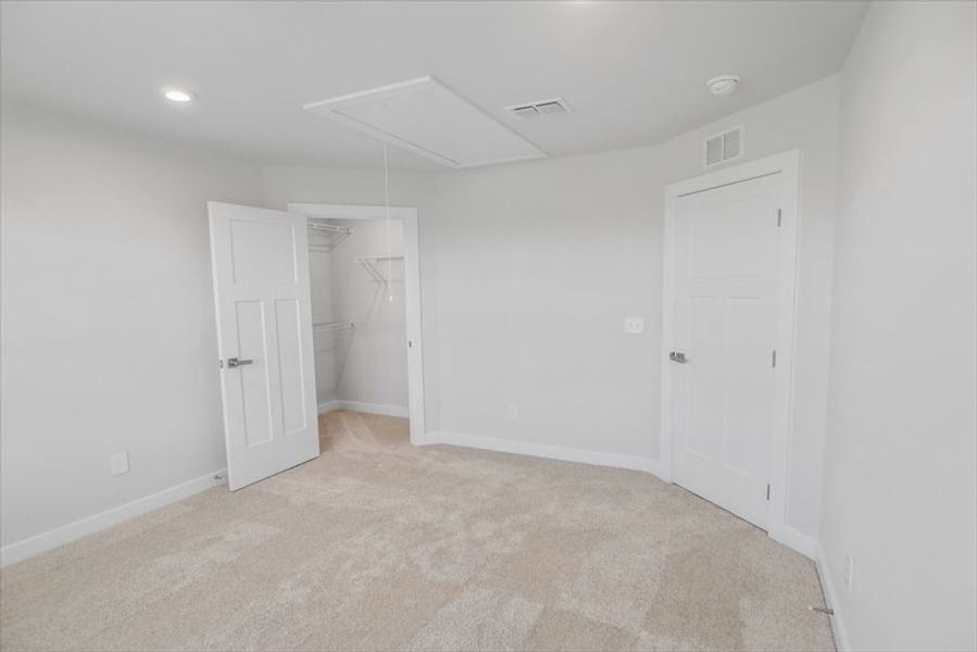 Spacious, unfurnished interior of a new home in Everly Estates, Spartanburg (Image 14).
