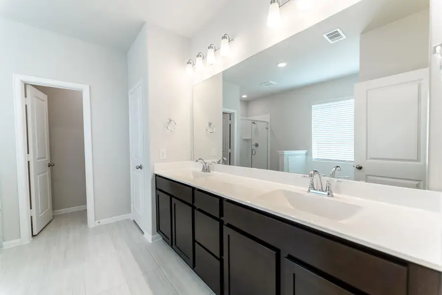 Furnished interior view inside a new home in Canterra Creek, Rosharon (Image 5). Furnished interior view inside a new home in Canterra Creek, Rosharon (Image 5).