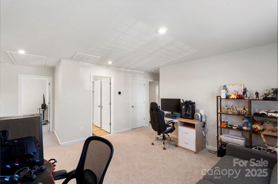Furnished interior view inside a new home in Waxhaw Landing, Monroe (Image 9).