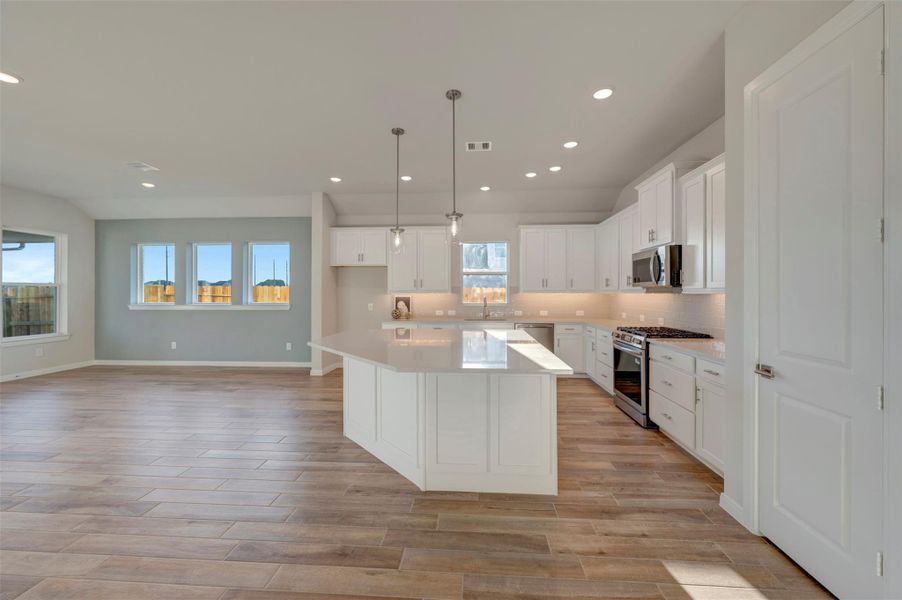 Furnished interior view inside a new home in The Grand Prairie 50’, Hockley (Image 10).