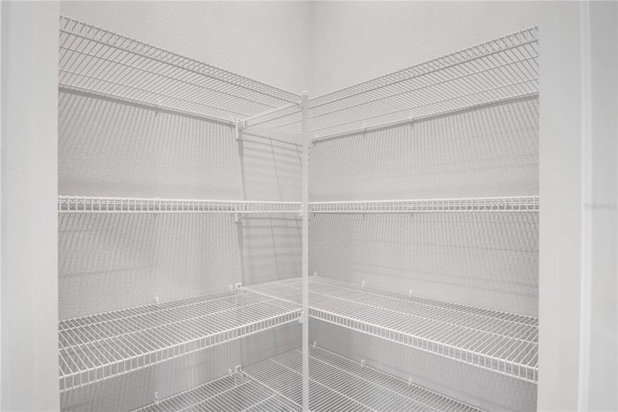 Spacious, unfurnished interior of a new home in , Ocala (Image 9).