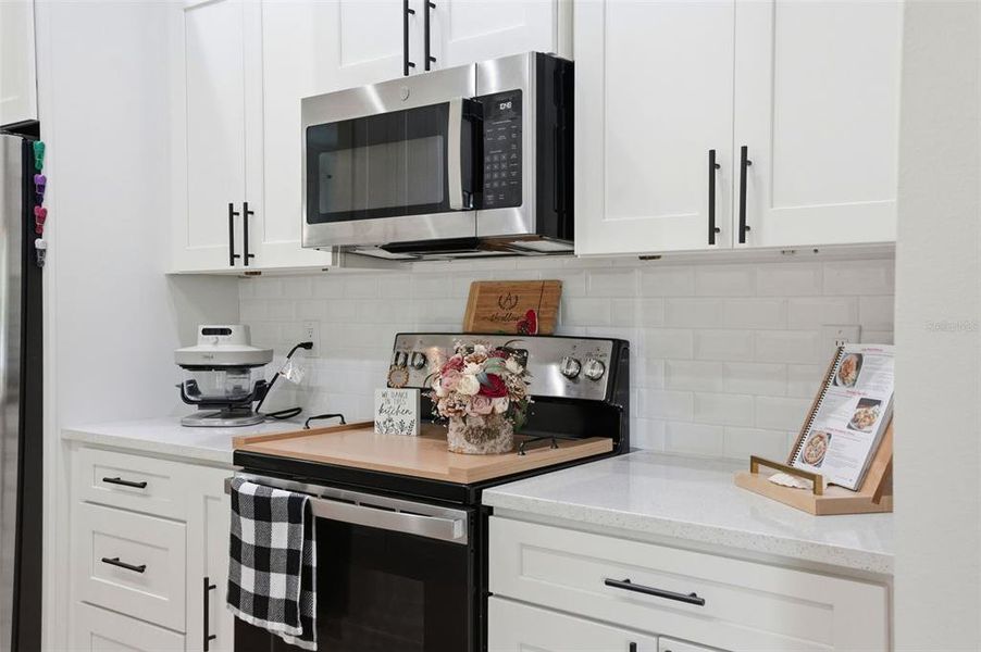 Furnished interior view inside a new home in , Weeki Wachee (Image 50).