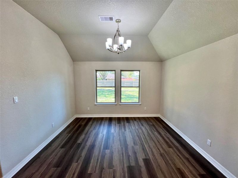 Spacious, unfurnished interior of a new home in , Angleton (Image 30).