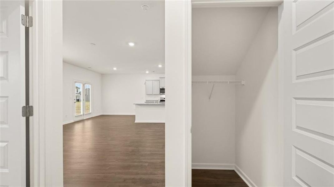 Spacious, unfurnished interior of a new home in Champion's Run, Lithonia (Image 11).