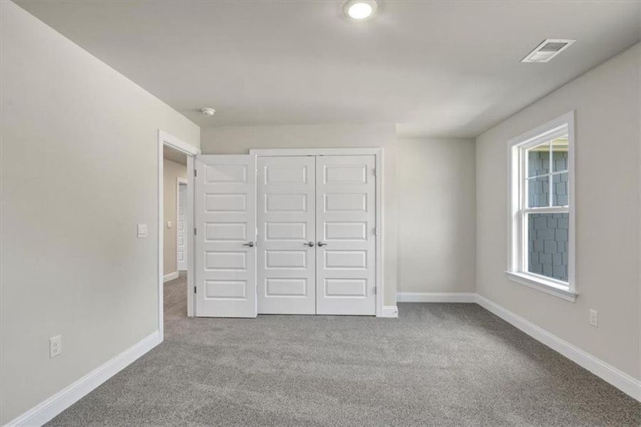 Spacious, unfurnished interior of a new home in Tuscany Hills, Douglasville (Image 38).
