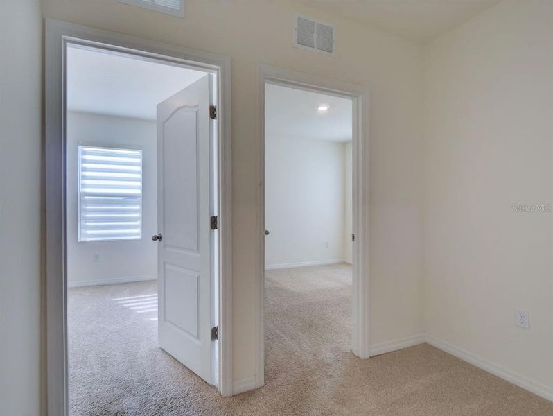 Spacious, unfurnished interior of a new home in Cascades, Davenport (Image 27). Spacious, unfurnished interior of a new home in Cascades, Davenport (Image 27).
