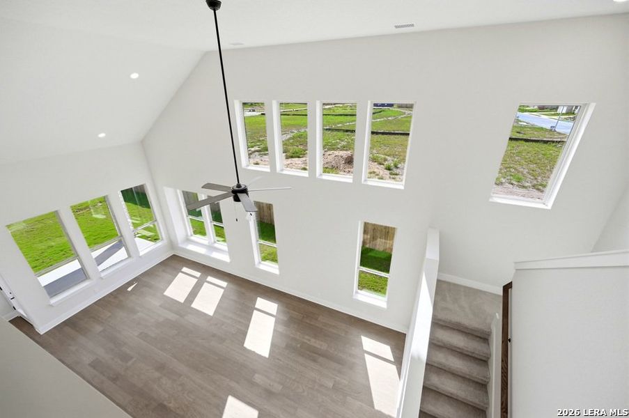 Spacious, unfurnished interior of a new home in Venado Crossing, Cibolo (Image 21).