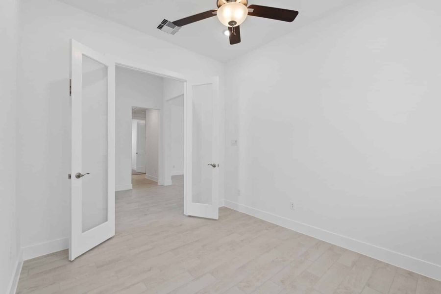 Spacious, unfurnished interior of a new home in Jordan Ranch, Fulshear (Image 17). Spacious, unfurnished interior of a new home in Jordan Ranch, Fulshear (Image 17).