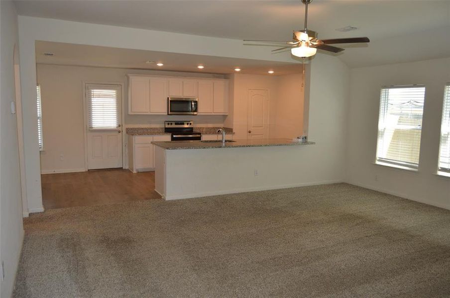 Spacious, unfurnished interior of a new home in Delano Estates, Greenville (Image 11).
