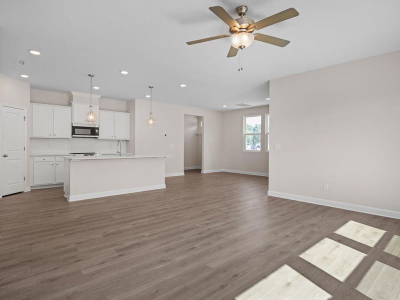 Spacious, unfurnished interior of a new home in Wellers Knoll, Lillington (Image 9).
