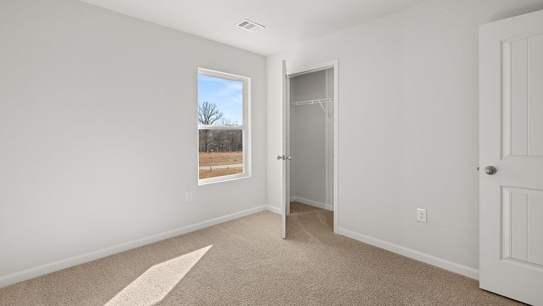 Spacious, unfurnished interior of a new home in Rolling Meadows, Jasper (Image 29).