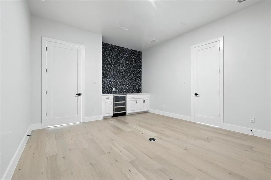 Spacious, unfurnished interior of a new home in , Sunnyvale (Image 20). Spacious, unfurnished interior of a new home in , Sunnyvale (Image 20).