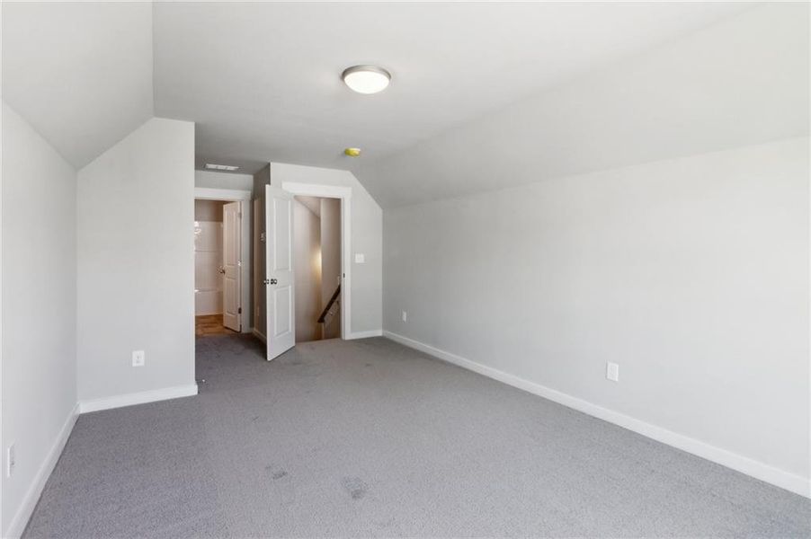 Spacious, unfurnished interior of a new home in Traditions of Braselton, Jefferson (Image 20).