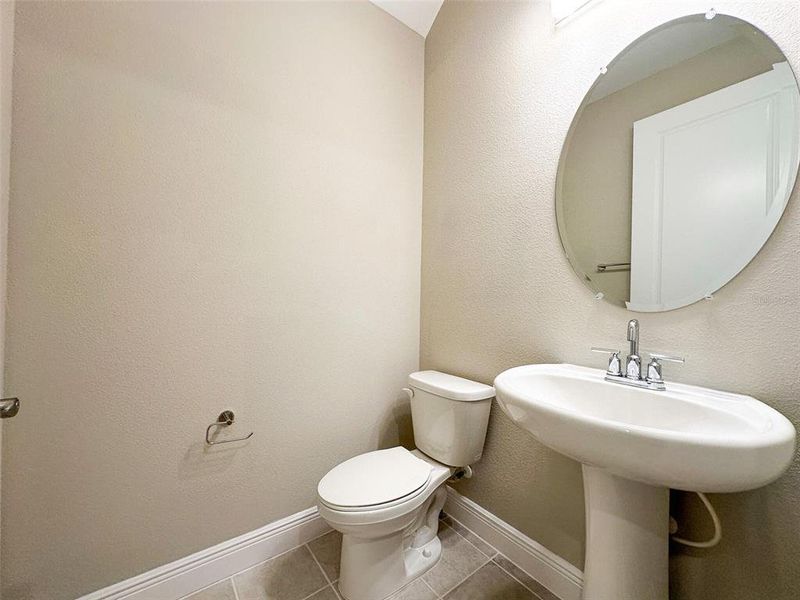 Furnished interior view inside a new home in Silverleaf Reserve Bungalows, Winter Garden (Image 5).