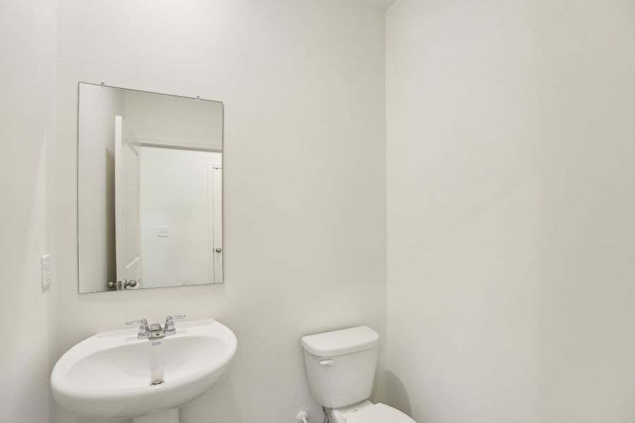 Representative furnished interior of a home built from the Triton by Starlight Homes in Chestnut Grove, Douglasville (Image 13).