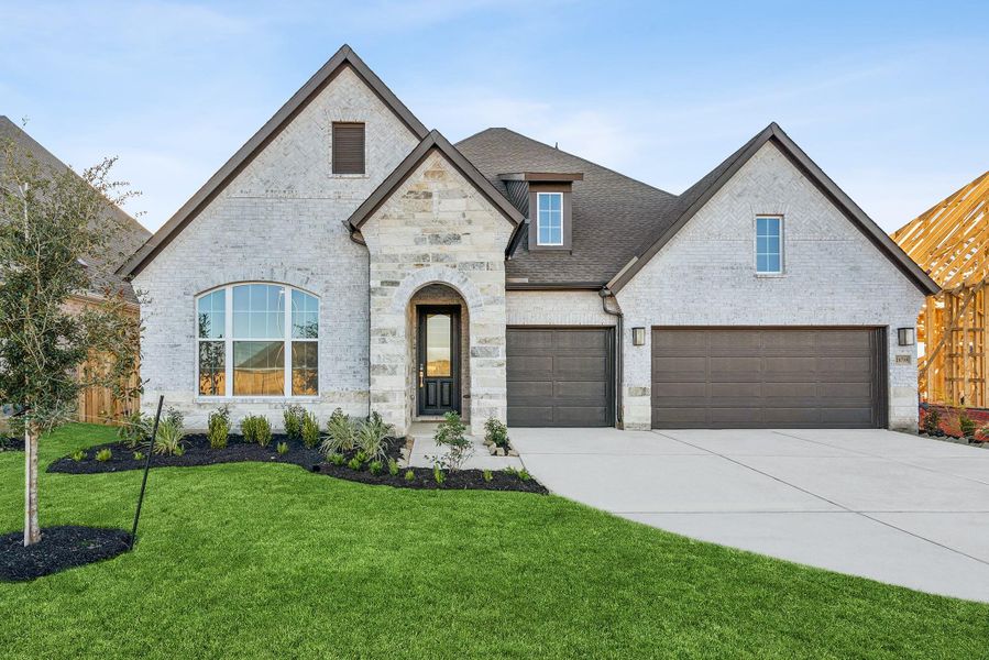 Welcome to The Grayden by David Weekley Homes. Move-In-Ready Now! Welcome to The Grayden by David Weekley Homes. Move-In-Ready Now!