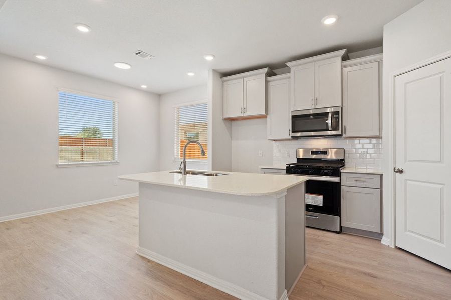 Furnished interior view inside a new home in Porter Country, Buda (Image 8).