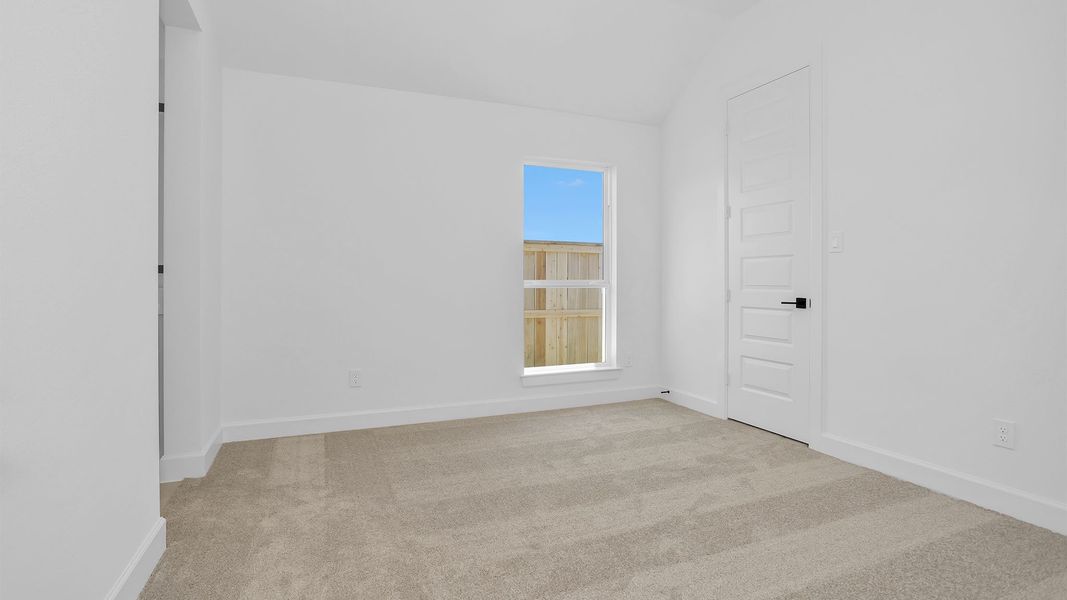 Spacious, unfurnished interior of a new home in Fulshear Lakes, Fulshear (Image 11).