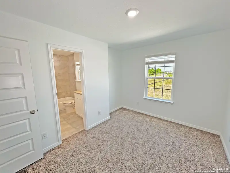 Spacious, unfurnished interior of a new home in The Preserve at Candlemeadow, San Antonio (Image 13). Spacious, unfurnished interior of a new home in The Preserve at Candlemeadow, San Antonio (Image 13).