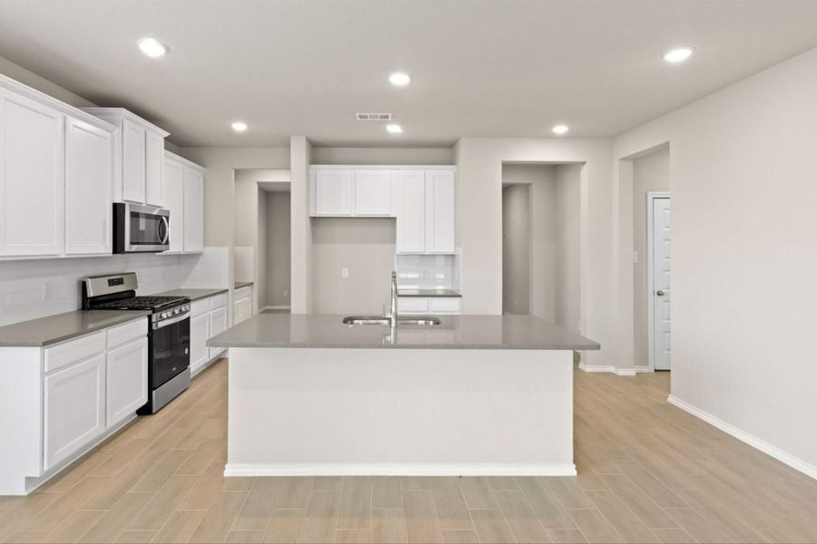 Representative furnished interior of a home built from the Ebony II Trinity Grove Signature by Brohn Homes in Trinity Grove, Spring (Image 6).
