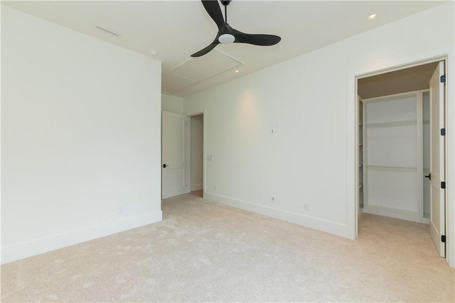 Spacious, unfurnished interior of a new home in , Marietta (Image 59).