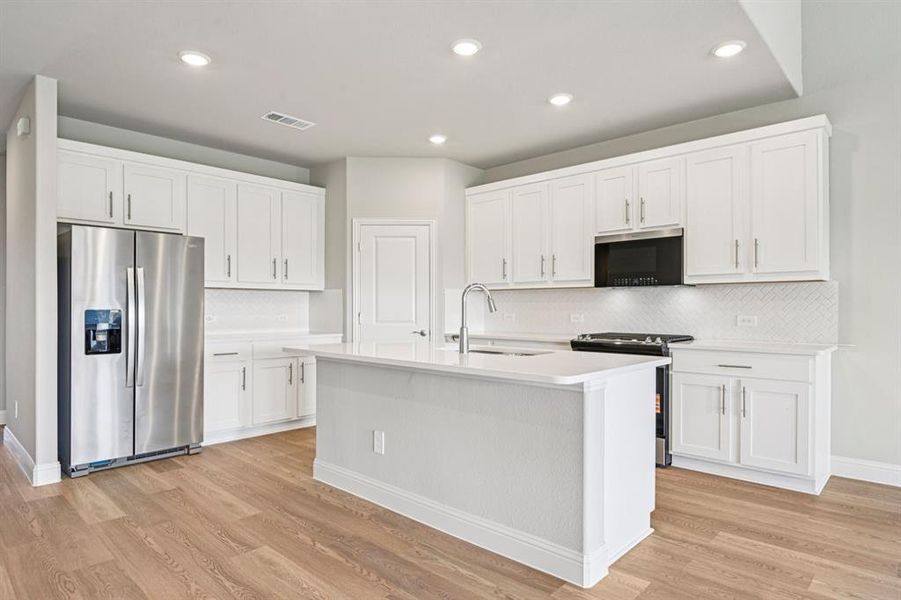 Photo is not of the actual home, but is an inspirational photo of builder’s model home and may depict options, furnishings, and/or decorator features that are not included. Photo is not of the actual home, but is an inspirational photo of builder’s model home and may depict options, furnishings, and/or decorator features that are not included.