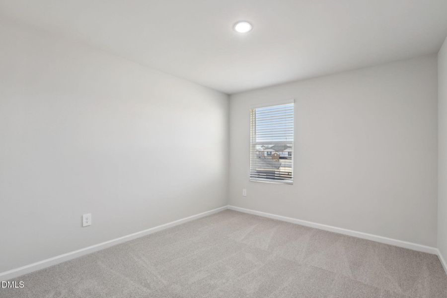 32-web-or-mls-Raleigh- River Glen-36 Hof