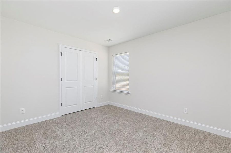 Spacious, unfurnished interior of a new home in Mount Tabor Pointe, Dallas (Image 22).