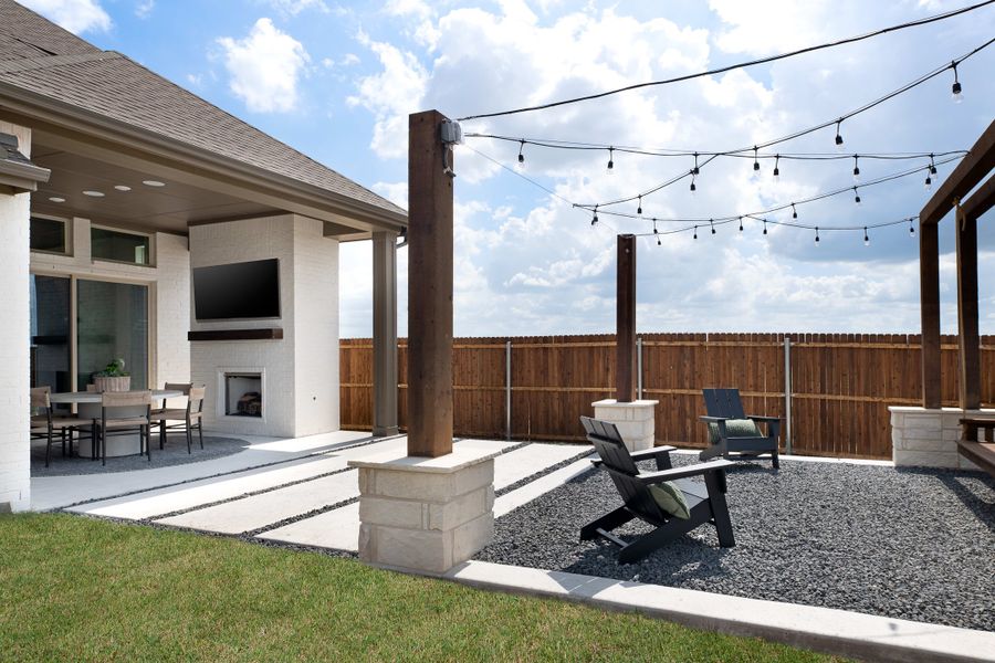 Representative exterior details of a home built from the Logan by Tri Pointe Homes in LaPrelle, Haslet (Image 4).