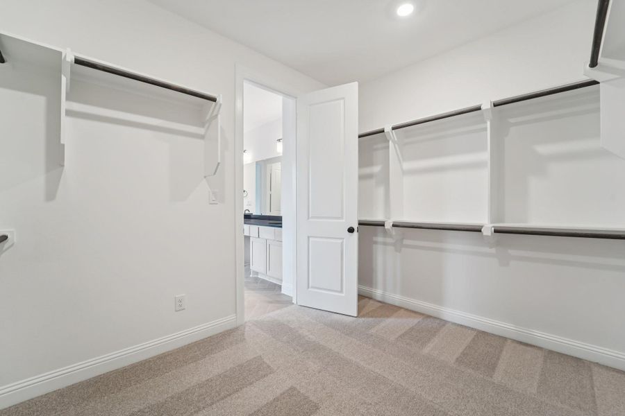 Spacious, unfurnished interior of a new home in Evergreen 55', Conroe (Image 36).