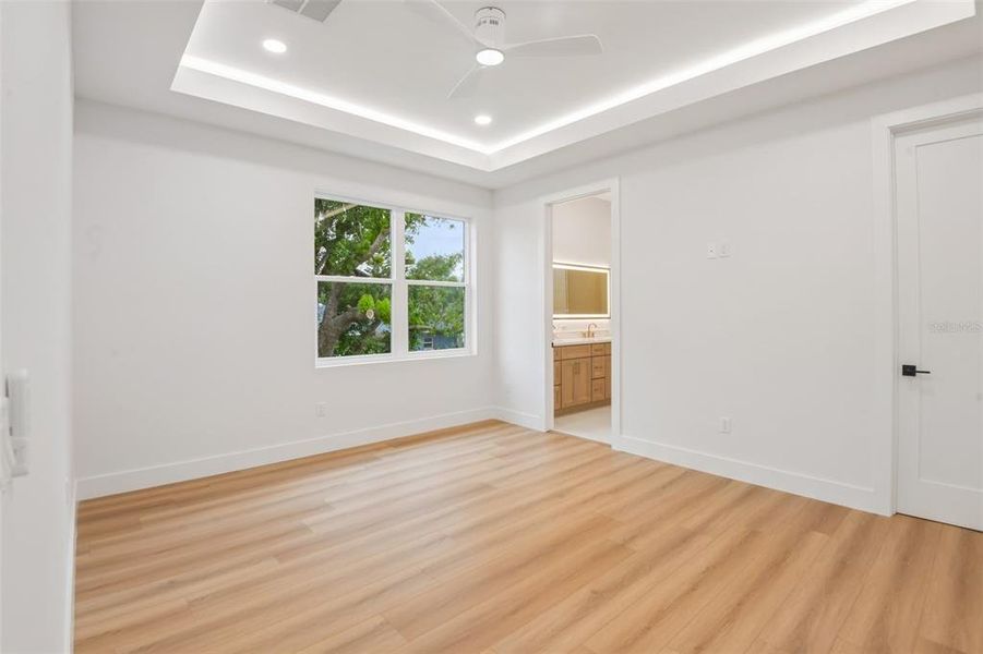 Spacious, unfurnished interior of a new home in , Tarpon Springs (Image 41). Spacious, unfurnished interior of a new home in , Tarpon Springs (Image 41).